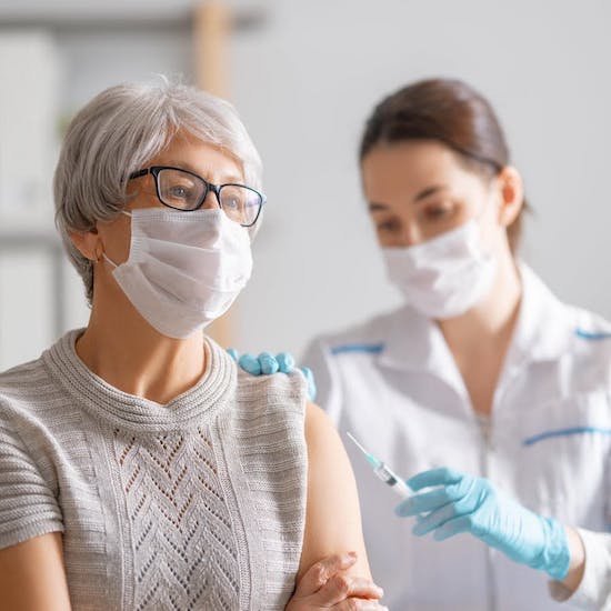 COVID-19: Personas con determinadas afecciones médicas.