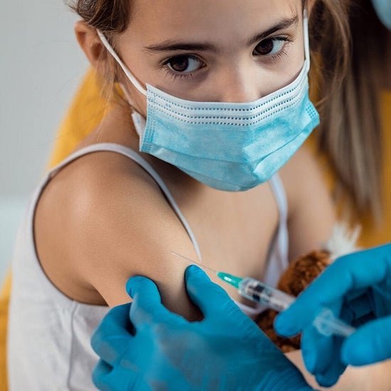 Una revisión de la literatura sobre la infección por Covid-19 en recién nacidos y niños.